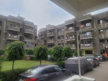 Balcony in 2.5 BHK Apartment at Panchmahal Awas, Patparganj – for Rent