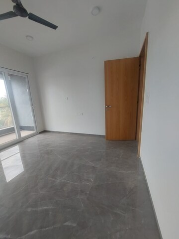 Bedroom in 5 BHK Apartment at Aundh – for Rent