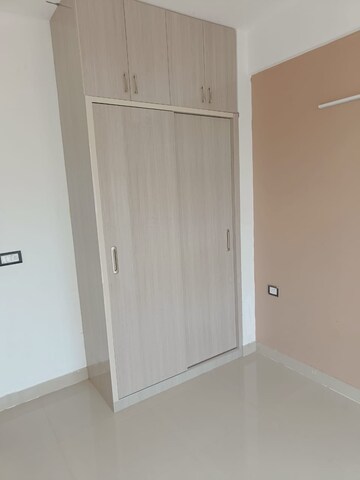 Room in 3 BHK Apartment at ROF Alante, Sector 108 – for Rent