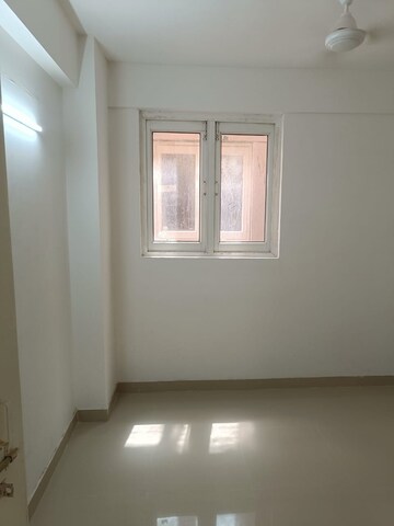 Room in 3 BHK Apartment at ROF Alante, Sector 108 – for Rent