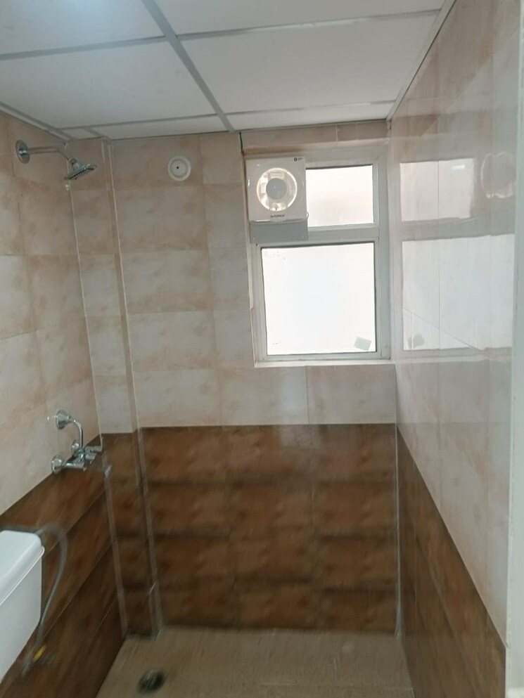 Bathroom, rof-alante 3 Bedroom 750 Sq.Ft. Apartment In Sector 108 Gurgaon 8892806