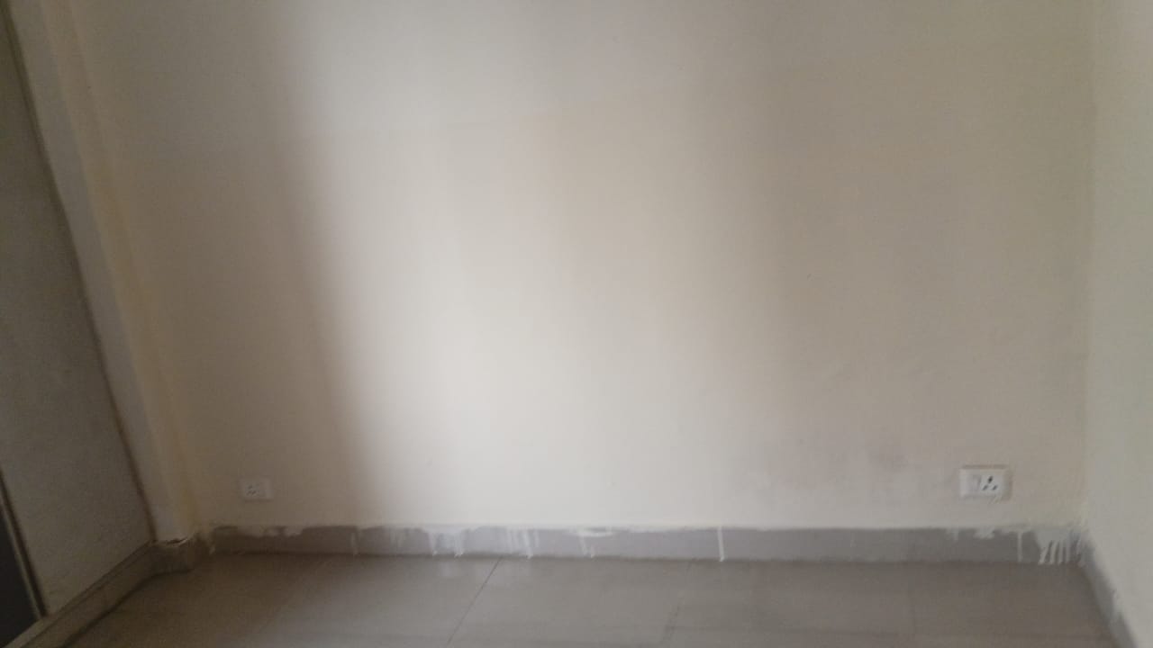 3 BHK + Extra Room Apartment For Rent in Nirala Aspire