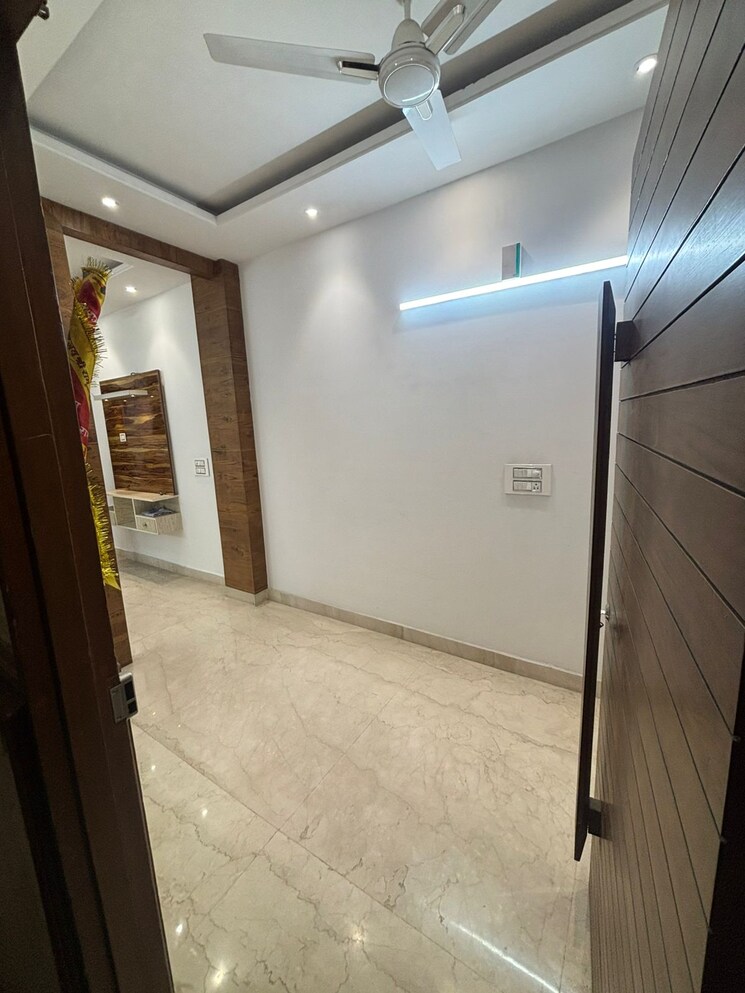 Balcony, lajpat nagar 2 Bedroom 1000 Sq.Ft. Builder Floor In Lajpat Nagar Delhi 8892720