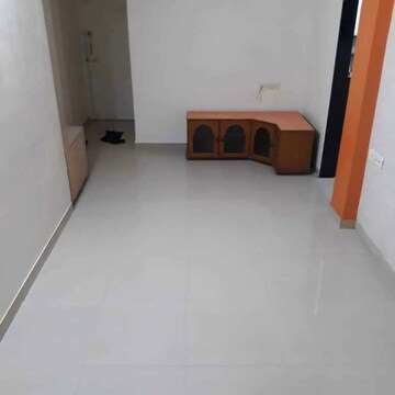 Room in 2 BHK Apartment at Gurukul CHS Matunga, Geetanjali Nagar – for Rent