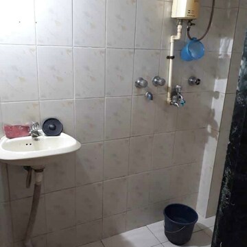 Bathroom in 2 BHK Apartment at Gurukul CHS Matunga, Geetanjali Nagar – for Rent