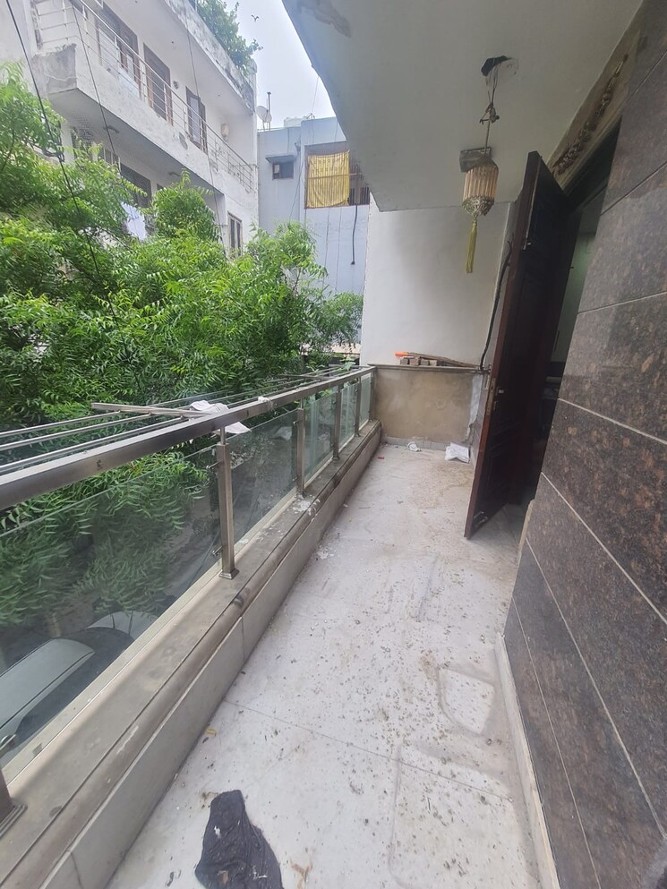 Balcony, prashant vihar 3 Bedroom 1350 Sq.Ft. Builder Floor In Prashant Vihar Delhi 8892881