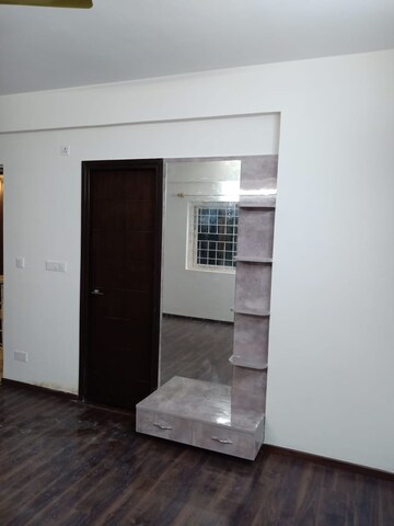 Room in 3 BHK Apartment at Vasathi Avante Bangalore, Hebbal – for Rent