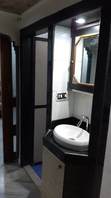 Bathroom in 1.5 BHK Apartment at Leela Sagar Apartments, Andheri West – for Rent