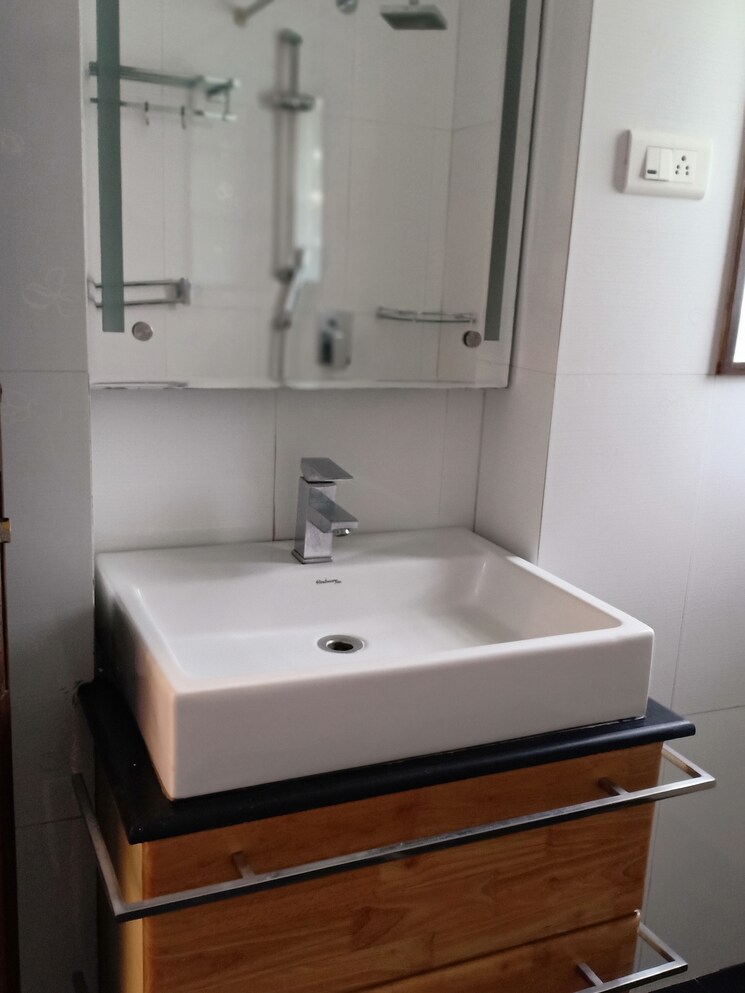 Bathroom, boutique-residential-apartments-35 2 Bedroom 2400 Sq.Ft. Apartment In Golf Links Delhi 8893271