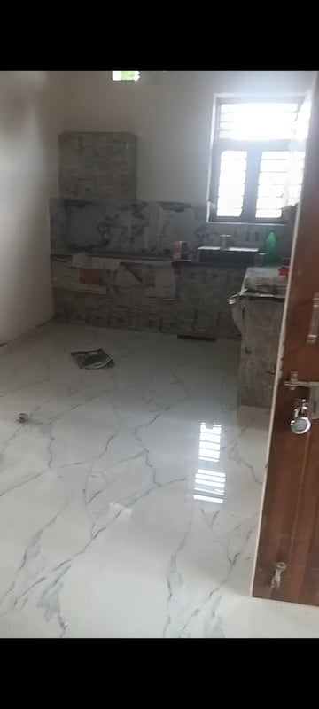 Furnished Amenities in 2 BHK Builder Floor at Jakhan – for Rent