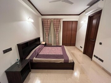 Living Room in 3 BHK Apartment at Golf Links – for Rent