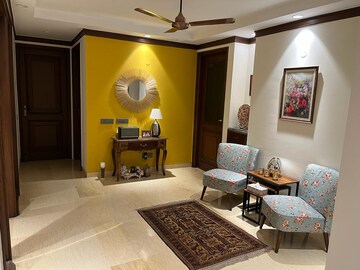 Living Room in 3 BHK Apartment at Golf Links – for Rent
