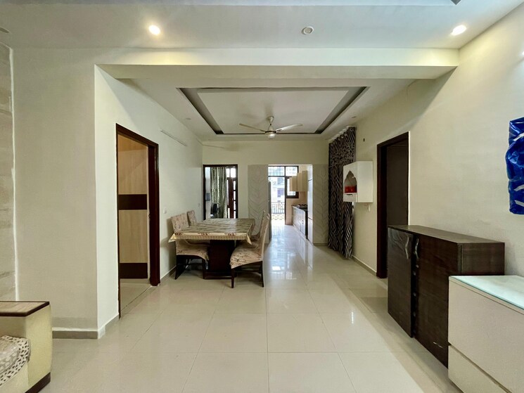 undefined, vip road 3 Bedroom 1650 Sq.Ft. Apartment In Vip Road Zirakpur 8893431