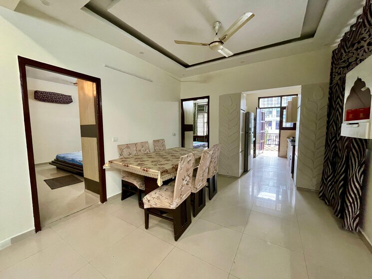 Living Room, vip road 3 Bedroom 1650 Sq.Ft. Apartment In Vip Road Zirakpur 8893431
