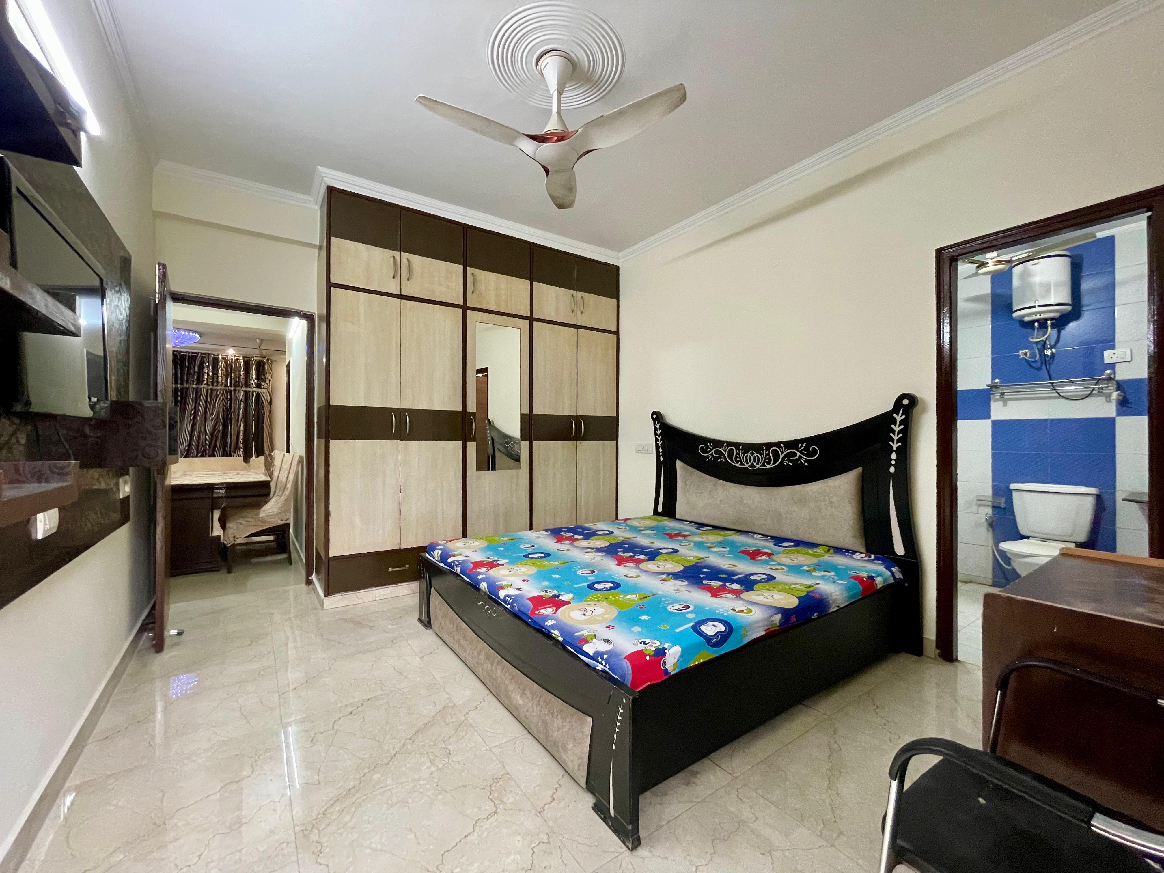 3 BHK + Pooja Room Apartment For Rent in VIP Road