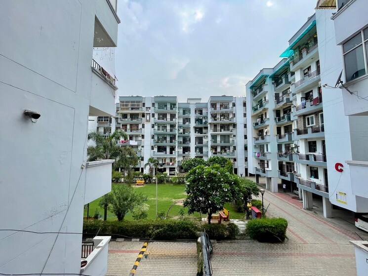 Exterior View, vip road 3 Bedroom 1650 Sq.Ft. Apartment In Vip Road Zirakpur 8893431