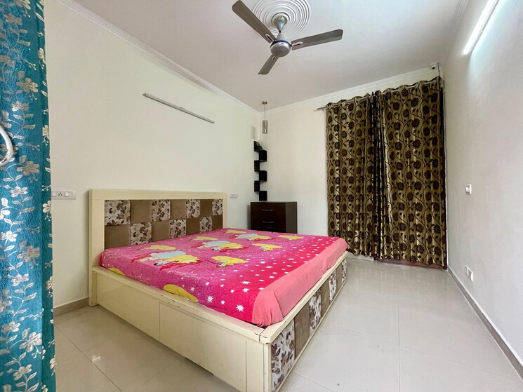 Bedroom, vip road 3 Bedroom 1650 Sq.Ft. Apartment In Vip Road Zirakpur 8893431