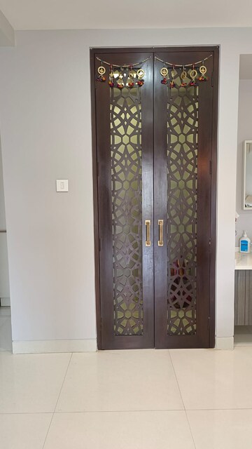 Room in 3 BHK Apartment at Poulomi 90, Kokapet – for Sale