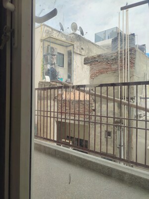 Balcony in 2 BHK Builder Floor at Dayanand Colony – for Sale