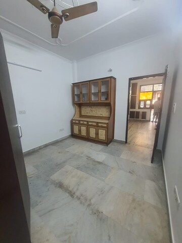 Room in 2 BHK Builder Floor at Prashant Vihar – for Rent