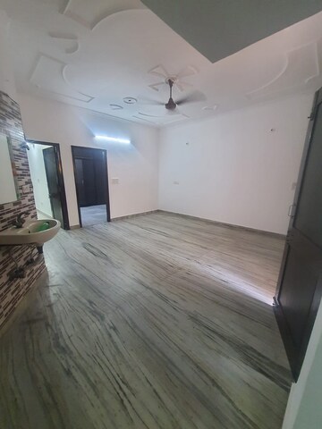 Room in 2 BHK Builder Floor at Prashant Vihar – for Rent
