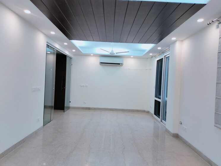Room, greater kailash 3 Bedroom 2000 Sq.Ft. Apartment In Greater Kailash Delhi 8893531