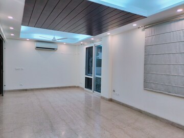 Room in 3 BHK Apartment at Greater Kailash – for Rent