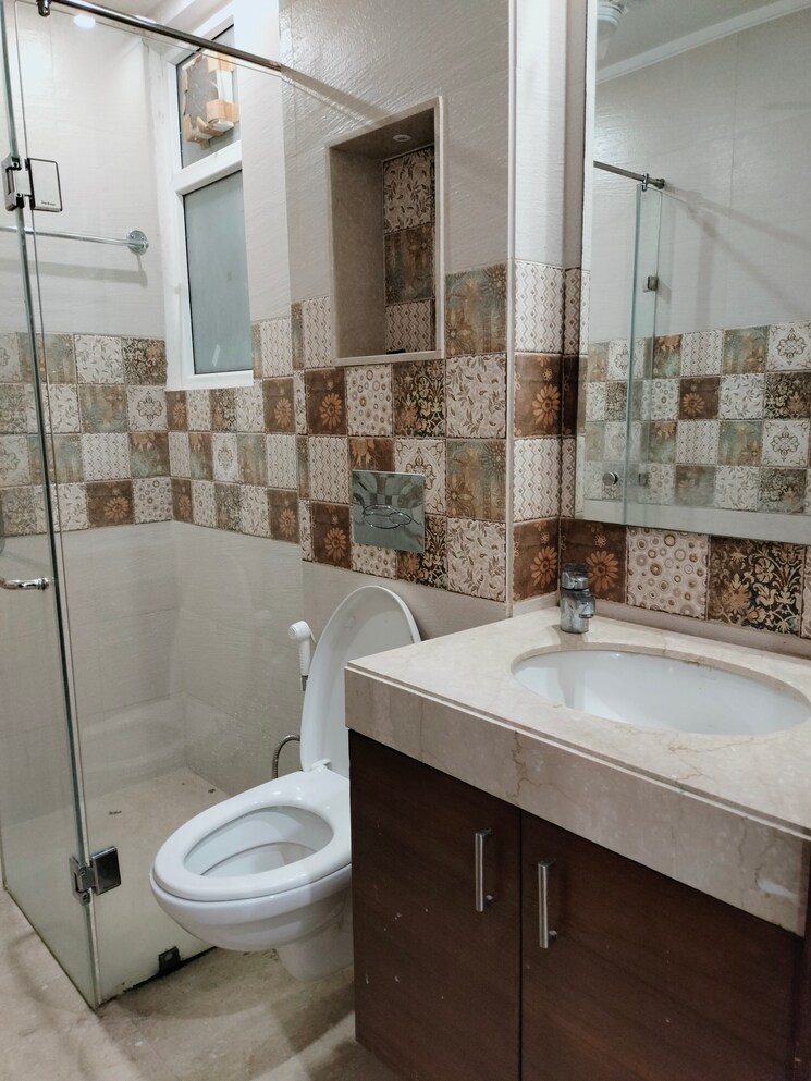 Bathroom, greater kailash 3 Bedroom 2000 Sq.Ft. Apartment In Greater Kailash Delhi 8893531