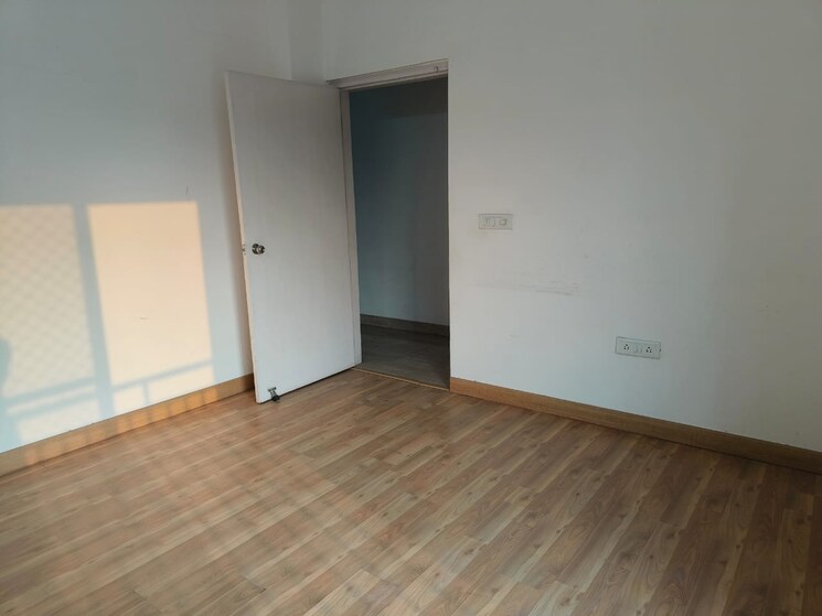 Room, puri-aman-vilas 3 Bedroom 265 Sq.Yd. Builder Floor In Sector 89 Faridabad 8893654