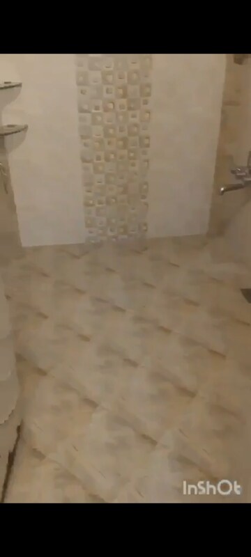 Room in 3 BHK Apartment at Goyal And Co Riviera Exotica, Vastrapur – for Rent