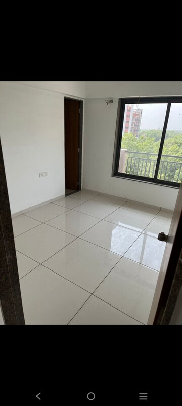 Room in 3 BHK Apartment at Imperia Grace, Zundal – for Rent