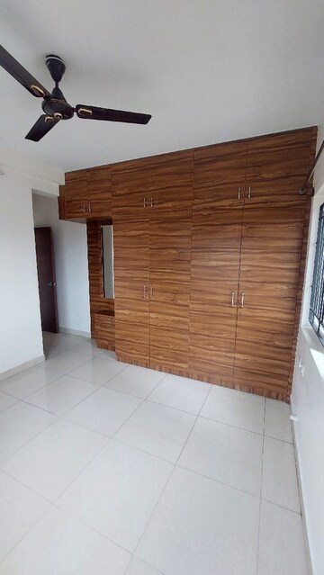 Room in 2 BHK Apartment at Salarpuria Sattva Laurel Heights, Hesaraghatta – for Rent
