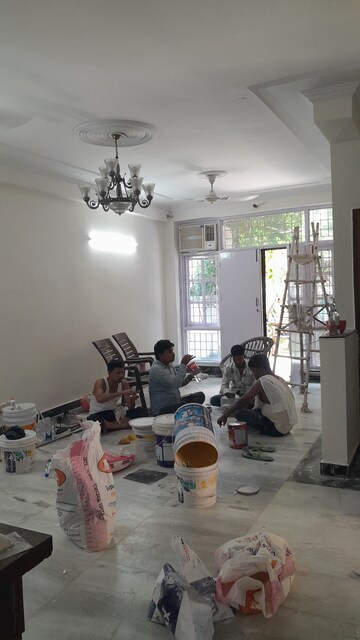 Living Room in 3 BHK Builder Floor at Uppal Southend, Sector 49 – for Rent