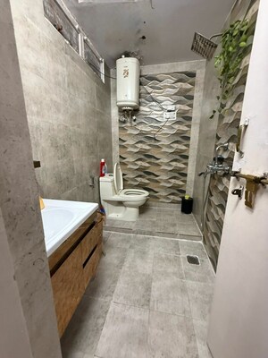 Staircase in 2.5 BHK Builder Floor at Uppal Southend, Sector 49 – for Sale