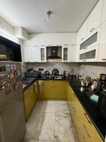 Kitchen in 2.5 BHK Builder Floor at Uppal Southend, Sector 49 – for Sale