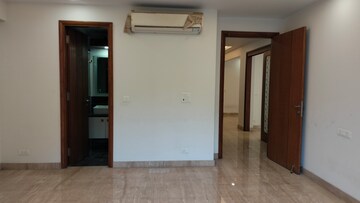 Room in 4 BHK Apartment at Vasant Vihar – for Sale