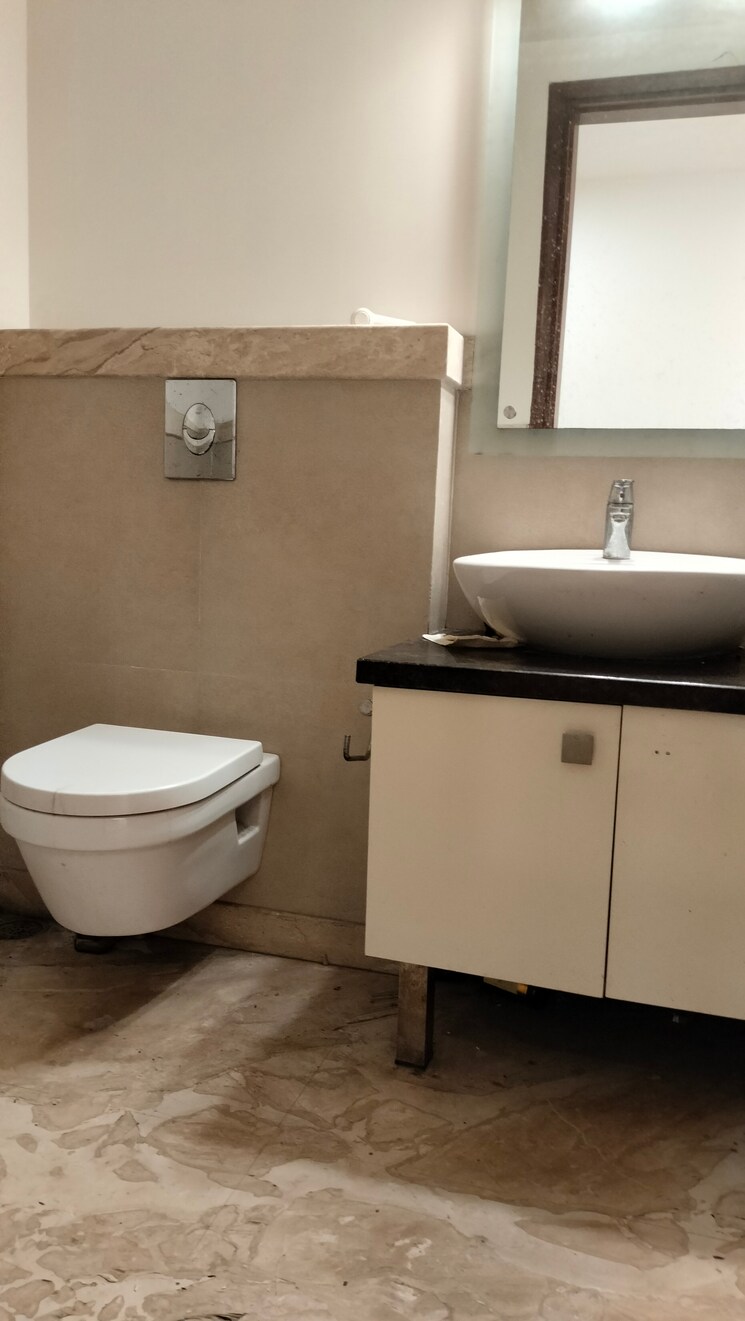 Bathroom, vasant vihar 4 Bedroom 3600 Sq.Ft. Apartment In Vasant Vihar Delhi 8893694