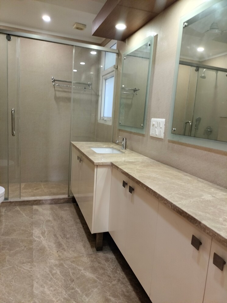 Attached Bathroom, vasant vihar 4 Bedroom 3600 Sq.Ft. Apartment In Vasant Vihar Delhi 8893694
