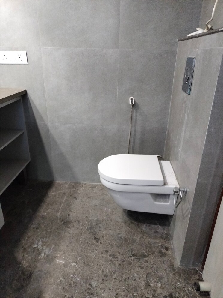 Bathroom, vasant vihar 4 Bedroom 3600 Sq.Ft. Apartment In Vasant Vihar Delhi 8893694