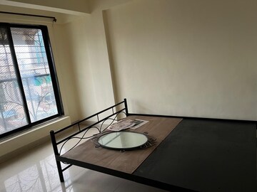 Bedroom in 2 BHK Apartment at Shiv Shankar Tower, Sanpada – for Rent