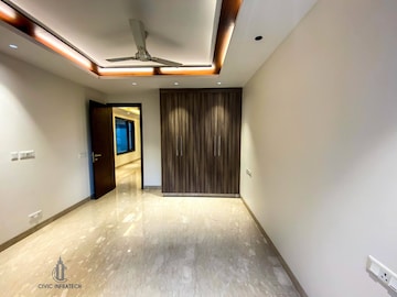 Room in 4 BHK Apartment at Greater Kailash ii – for Rent