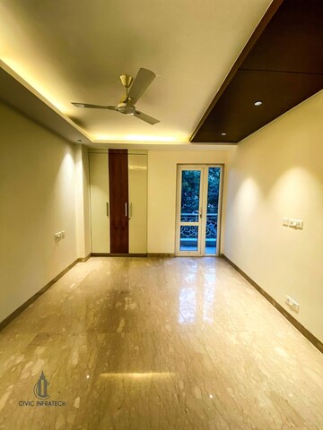 Room in 4 BHK Apartment at Greater Kailash ii – for Rent