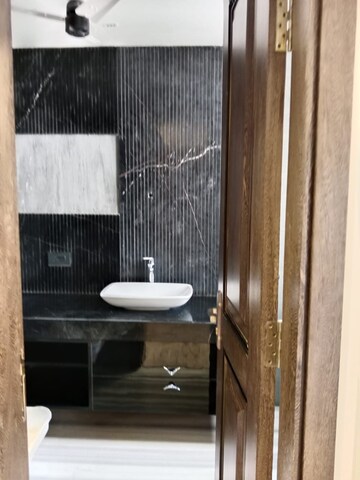 Bathroom in 5 BHK Apartment at Greater Kailash I – for Sale