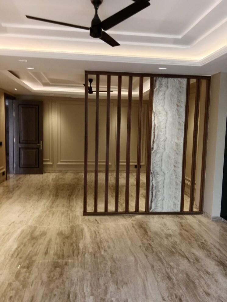 Room, greater kailash i 5 Bedroom 10000 Sq.Ft. Apartment In Greater Kailash I Delhi 8893757