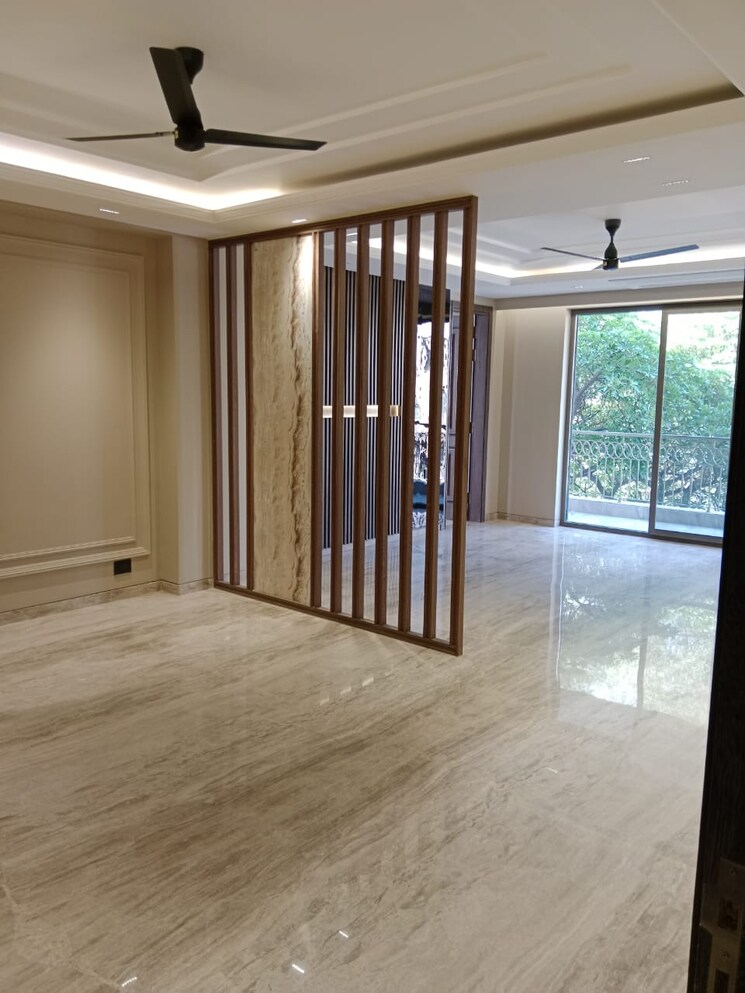 Room, greater kailash i 5 Bedroom 10000 Sq.Ft. Apartment In Greater Kailash I Delhi 8893757
