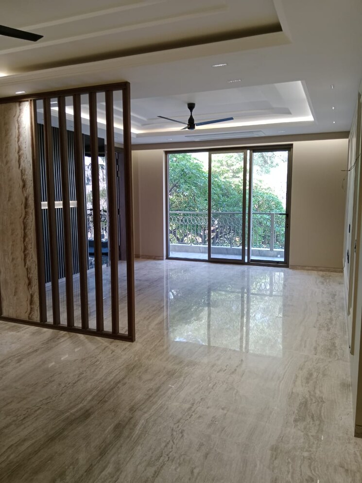Room, greater kailash i 5 Bedroom 10000 Sq.Ft. Apartment In Greater Kailash I Delhi 8893757