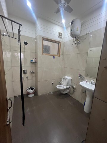 Bathroom in 4 BHK Builder Floor at Manohar Singh Palm Residency, North Mullanpur – for Rent
