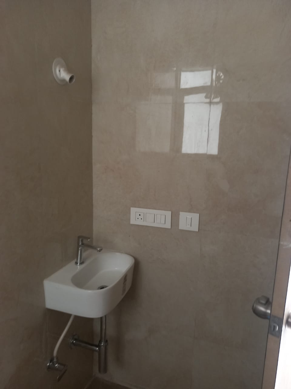 2 BHK Apartment For Sale in Crescent Horizon