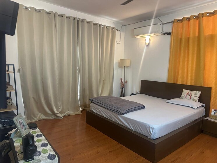 Bedroom, unitech-deerwood-chase 4 Bedroom 4500 Sq.Ft. Villa In Nirvana Country Gurgaon 8893832