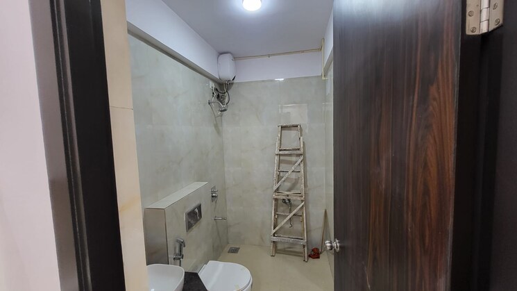 Bathroom, raymond-ten-x-habitat 2 Bedroom 950 Sq.Ft. Apartment In Pokhran Road No Two Thane 8893842